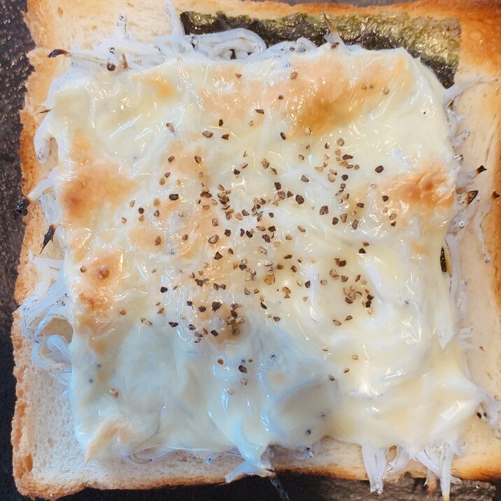 朝食にランチに、海苔しらすトースト